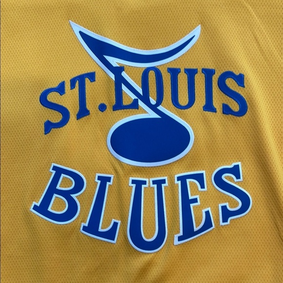 Authentic Fanatics St. Louis Blues Yellow Binnington 50 Jersey NHL Women’s XS - Picture 5 of 8